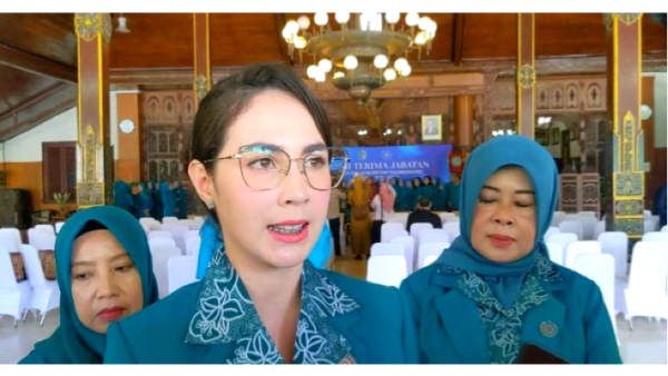 Hoaks Rumah Dinas Emil Dibakar, Arumi Tegaskan Kondisi Keluarga Baik
