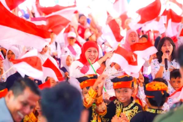 HAN 2025 di Jatim Khofifah dan Menteri PPPA Ajak Anak Bahagia Tanpa Gadget