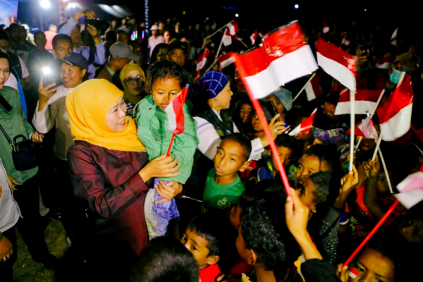 Khofifah Dorong Pendampingan Psikologis Anak Korban Gempa NTT