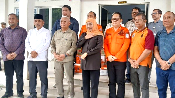 Gubernur Khofifah Kerahkan Relawan Jatim untuk Bantu Korban Banjir Sumut
