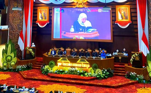 Rapat Paripurna HUT ke-80 Jawa Timur Tegaskan Capaian Ekonomi dan Investasi yang Meningkat Tajam