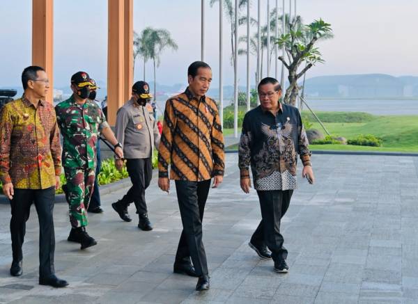 Bertolak ke Singapura, Jokowi akan Bertemu PM Lee