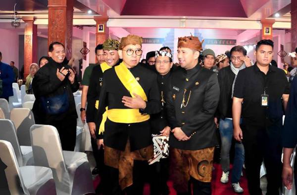 Emil Dardak Sebut Yadnya Kasada Ikon Budaya Bangsa