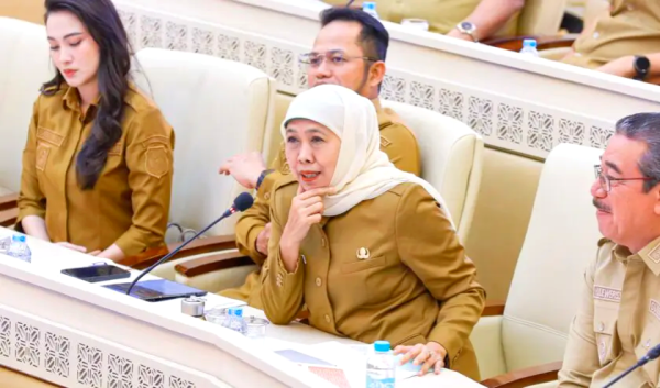 Khofifah Minta Sinkronisasi Lahan Pertanian dan Industri di Jawa Timur Dipercepat