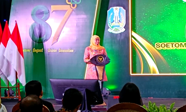 HUT ke-87 RSUD Dr. Soetomo, Gubernur Khofifah Canangkan Green Hospital dan 3R