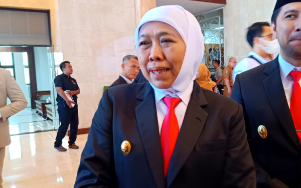 Empati Bencana, Khofifah Minta Daerah di Jatim Tak Rayakan Tahun Baru dengan Kembang Api