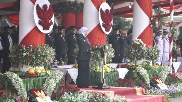 Gubernur Khofifah Pimpin Upacara Hari Kesaktian Pancasila 2026 di Grahadi