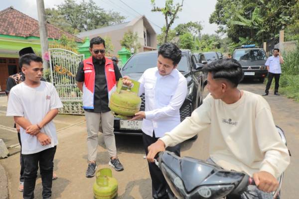 Wagub Emil Sidak LPG 3 Kg Langka di Pasuruan, Temukan Penyelewengan hingga Panic Buying Warga