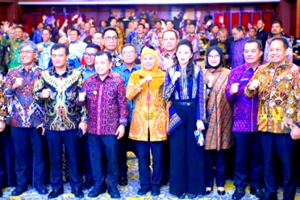 Khofifah Resmikan 51 Penggerak Industri Hijau Jatim, Tegaskan Akselerasi Menuju Net Zero 2060
