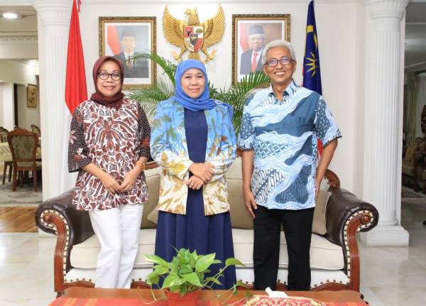 Bertemu Dubes Indonesia untuk Malaysia, Jatim Nyatakan Siap Membantu  Penguatan Layanan Sanggar Pendidikan Bagi Keluarga PMI di Malaysia