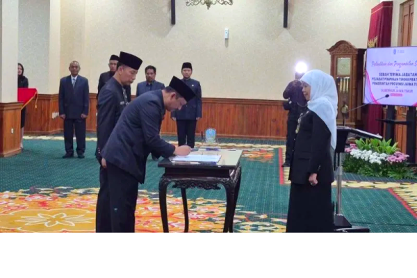 Khofifah Putar Tujuh Pejabat Eselon II, Terapkan Sistem Talent DNA di Pemprov Jatim