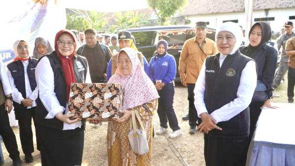 Pasar Murah Kademangan Sedot Transaksi Rp99,86 Juta di HUT ke-81 Jatim