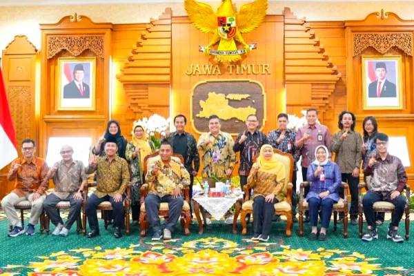 Khofifah Dukung Unesa Jadi Tuan Rumah Vocational Epicentre 2026