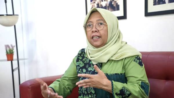 Guna Tekan Harga Mahal, Pemkot Surabaya Bakal Keseragaman Motif Batik dan Baju Olahraga SD-SMP Negeri pada 2027