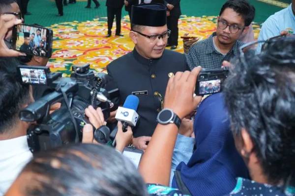TKA SMP Jatim Tunjukkan Kesenjangan: Nilai Maksimal Ada, Tapi Rata-rata Masih 41,45