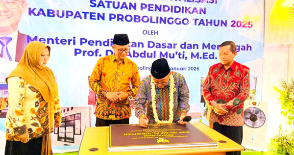 Mendikdasmen Resmikan Pemanfaatan Revitalisasi 27 Sekolah di Probolinggo