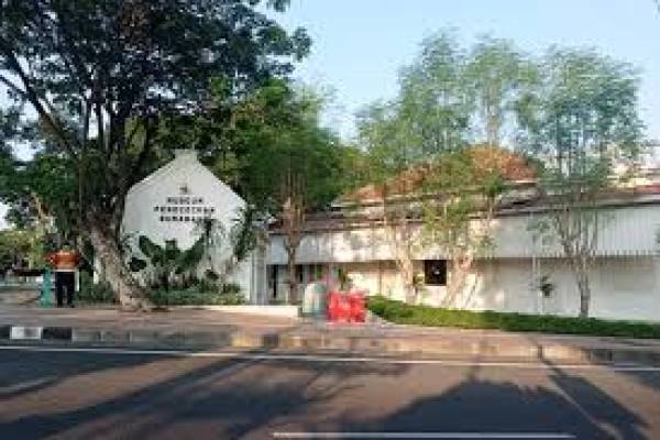 Pendidikan di Surabaya Masa Pemerintah Kolonial Belanda