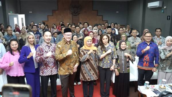 Dukung SDM Digital, Gubernur Khofifah Sambut Peluncuran Dua Prodi Magister King’s College London Singhasari