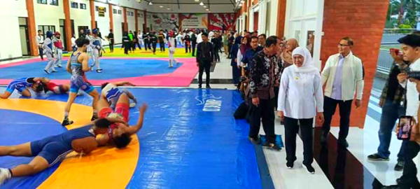 Khofifah Resmikan Rehab SMANOR, Atlet Jatim Dibidik Naik Kelas