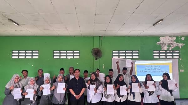 Workshop Penulisan Berita Media Online untuk Konten Website Sekolah Muhyiddin