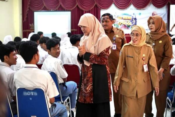 Bekal Sukses Pelajar Dimulai dari Akhlak