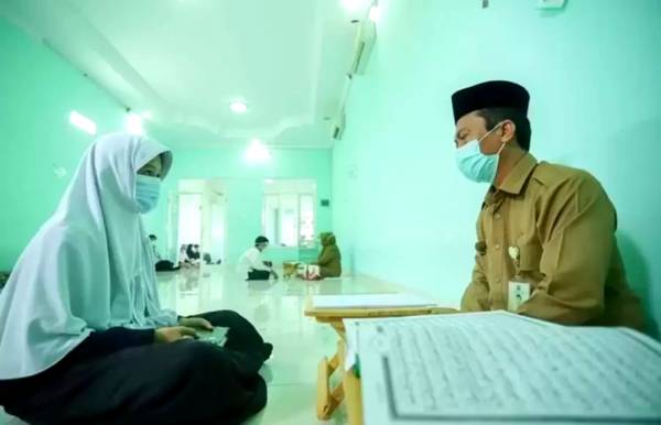Dibuka Hari Ini, Jalur Penghafal Kitab Suci SPMB SMP Surabaya 2025 Resmi Dimulai
