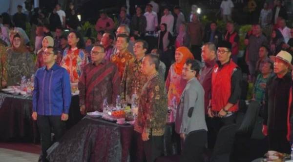 Reuni Akbar FH UNAIR, Khofifah Kirim Dukungan Meski Berhalangan Hadir