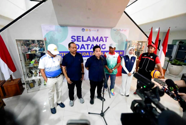 Ketua KONI Jatim Dampingi Menpora Resmikan Dua Lab Olahraga UNESA