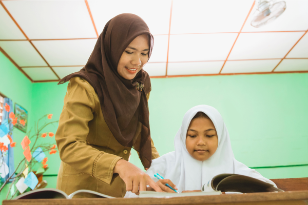 Insentif Guru Honorer Naik Jadi Rp400 Ribu per Bulan pada 2026