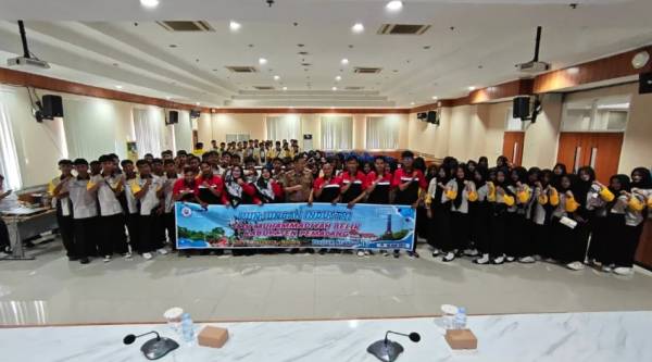 Siswa SMK Pemalang Pelajari Infrastruktur Digital Jatim Lewat Kunjungan Industri ke Diskominfo