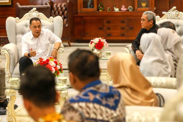 Pemkot Surabaya Siapkan Skema Bantuan UKT bagi Mahasiswa PTS Kurang Mampu