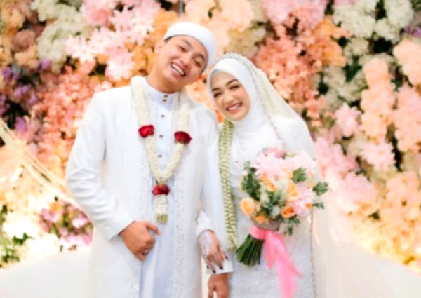 Sosok Sederhana di Balik Pernikahan Ning Umi Laila