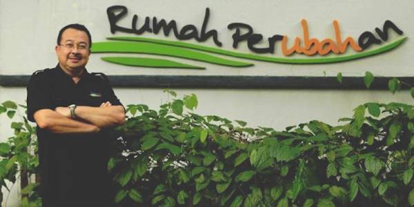 Pernah Tinggal Kelas, Kini Jadi Guru Besar UI dengan Kekayaan Rp65 Miliar!