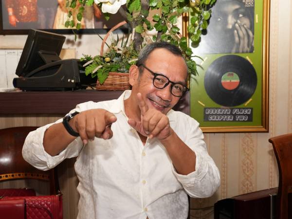 PESTA DIATAS PIRING KOSONG