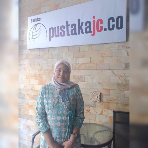 Sosok Pekerja Keras, tak Suka Duduk di Belakang Meja