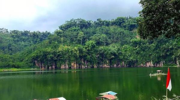 Eksotis dan Murah Meriah, Ini Pesona Danau Ranu Agung