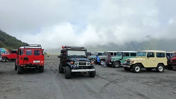 Libur Panjang, Ribuan Wisatawan Serbu Gunung Bromo