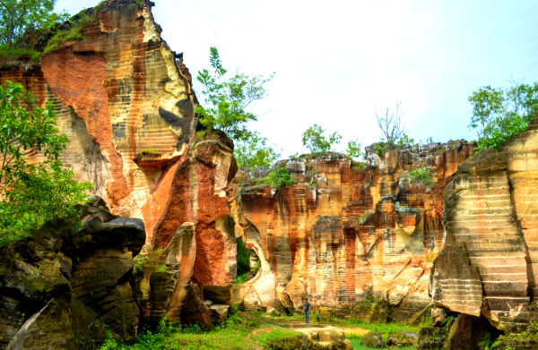 Bukit Pelalangan Arosbaya, Destinasi Eksotis Mirip Antelope Canyon yang Bikin Mata Terpana