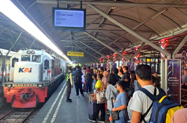 Libur Maulid Nabi, 138 Ribu Penumpang Padati Stasiun Daop 8 Surabaya