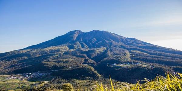 Orang Cepu-Bojonegoro yang Dilarang Mendaki ke Gunung Lawu, Benarkah?