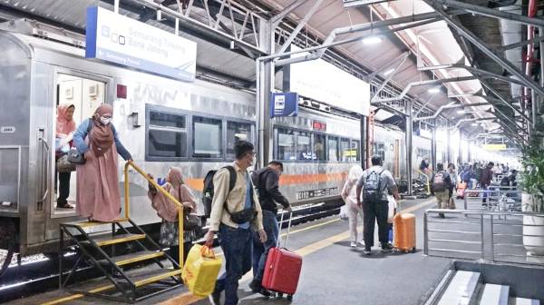 Diskon Tiket 30 Persen Picu Lonjakan Pemudik, 280 Ribu Penumpang KA Berangkat dari Jakarta