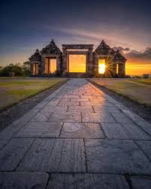 Indahnya Sunset di Candi Ratu Boko