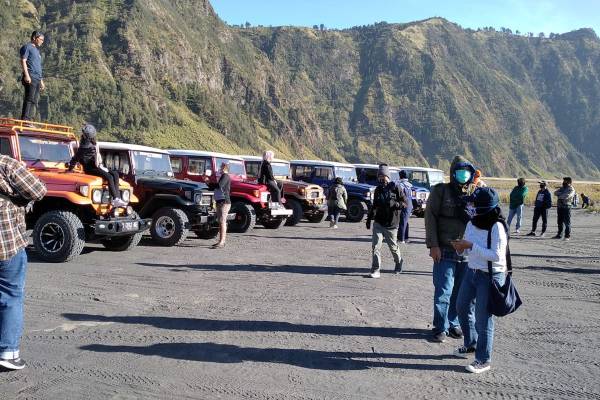 Pemprov Jatim Siapkan Pergub Standarisasi Jip Wisata Bromo Demi Tingkatkan Keamanan Pengunjung