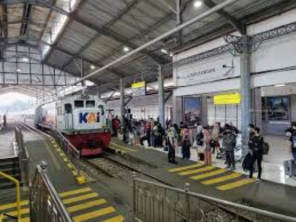 Syarat Naik Kereta Terbaru Jelang Mudik 2023