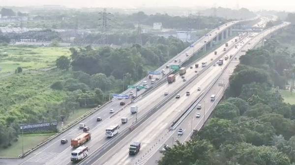 Arus Mudik Mulai Terasa, 42.718 Kendaraan Keluar Jakarta Lewat Tol Layang MBZ pada H-7 Lebaran