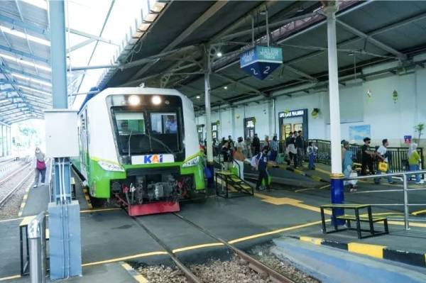 Commuter Line Wilayah 8 Layani Lebih dari 650 Ribu Penumpang Selama Lebaran 2026